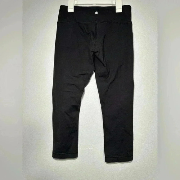 Lululemon High Rise Align Crop Pocket Sz 6 Leggings Black - Picture 4 of 7